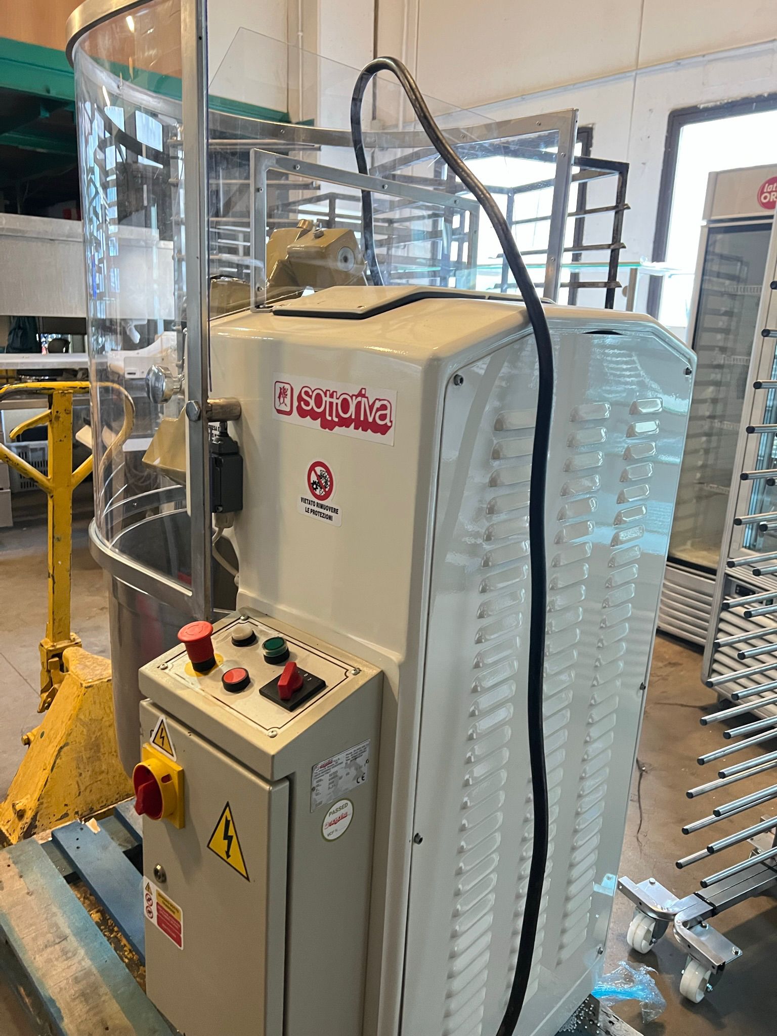 WhatsApp Image 2022-12-14 at 14.15.14 (2)