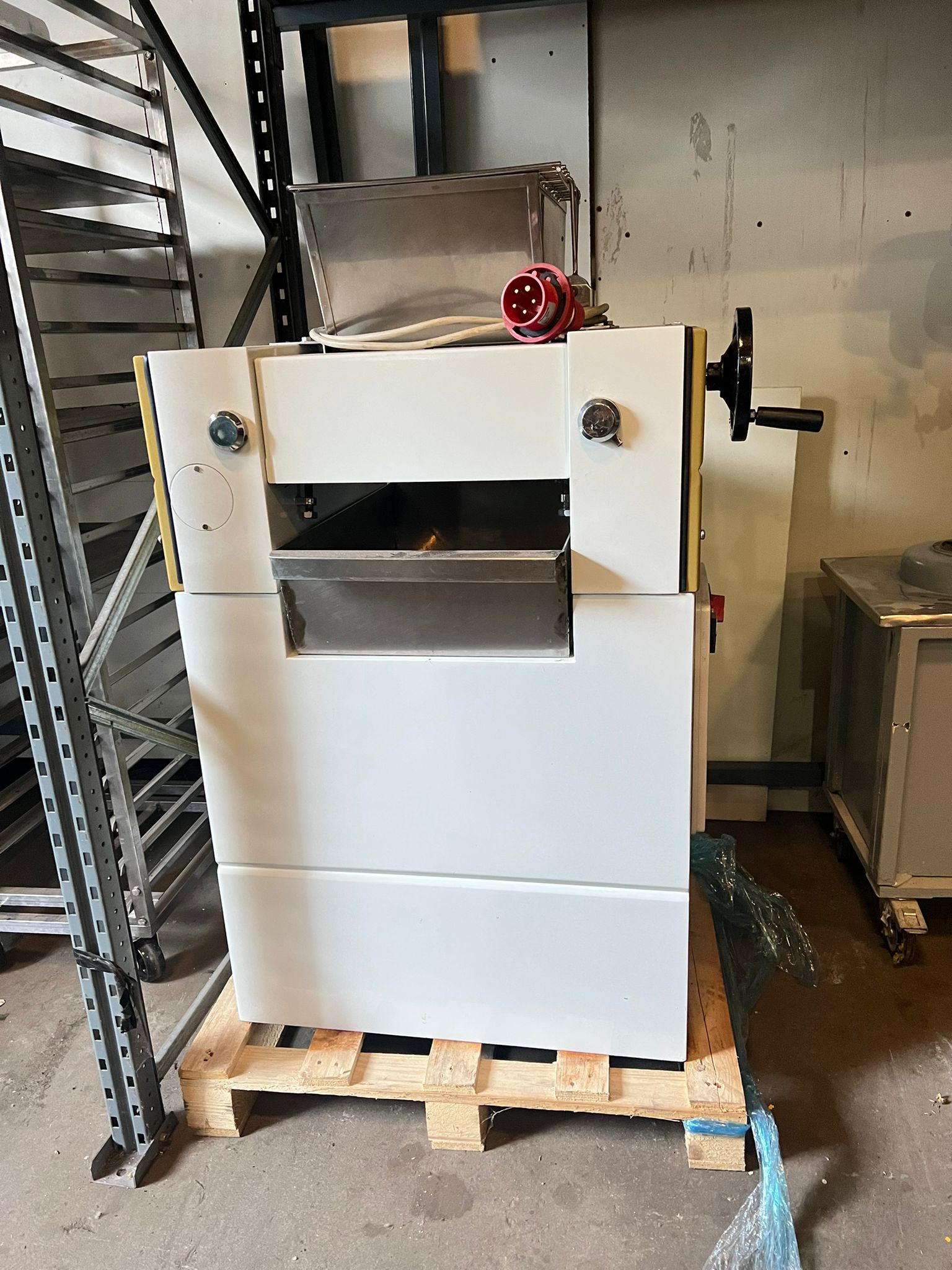 WhatsApp Image 2022-12-14 at 14.15.16